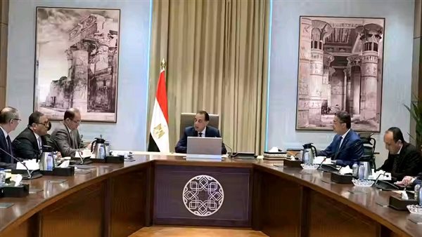 رئيس الوزراء يتابع عددا من ملفات العمل المشتركة بين وزارتي المالية والتموين رئيس الوزراء يتابع عددا من ملفات العمل المشتركة بين وزارتي المالية والتموين
