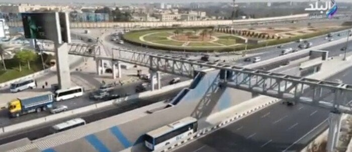 «مصر جميلة».. شاهد أول تجربة للأتوبيس الترددي «فيديو» «مصر جميلة».. شاهد أول تجربة للأتوبيس الترددي «فيديو»