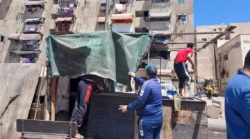 حملات مكثفة لإزالة الأسواق العشوائية والتعديات بالضواحى ببورسعيد
