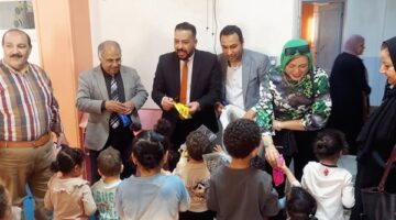 في يوم اليتيم.. التأمين الصحي ببني سويف ينظم قافلة طبية وإنسانية لأيتام جمعية الرعاية بحي الرمد| صور