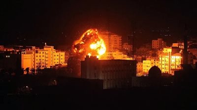غزة.. مقتل العشرات في قصف إسرائيلي استهدف خيام النازحين بخان يونس غزة.. مقتل العشرات في قصف إسرائيلي استهدف خيام النازحين بخان يونس