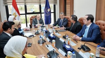 «الدواء» تبحث مع «أبوت العالمية» توطين المستحضرات الطبية في مصر وتعزيز الشراكة الاستراتيجية