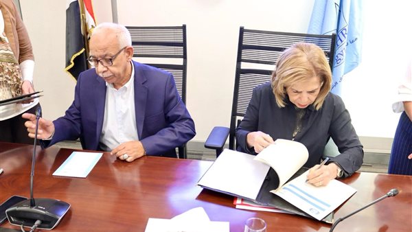 "القومي لحقوق الإنسان" يوقع مذكرة تفاهم مع الاتحاد العام لنقابات عمال مصر "القومي لحقوق الإنسان" يوقع مذكرة تفاهم مع الاتحاد العام لنقابات عمال مصر
