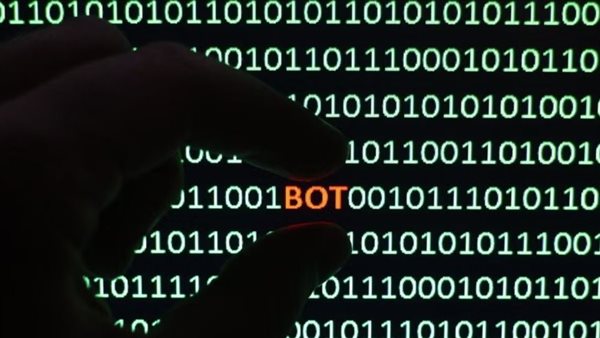 كيف يستخدم الهاكرز أدوات الذكاء الاصطناعي للاحتيال؟ كيف يستخدم الهاكرز أدوات الذكاء الاصطناعي للاحتيال؟