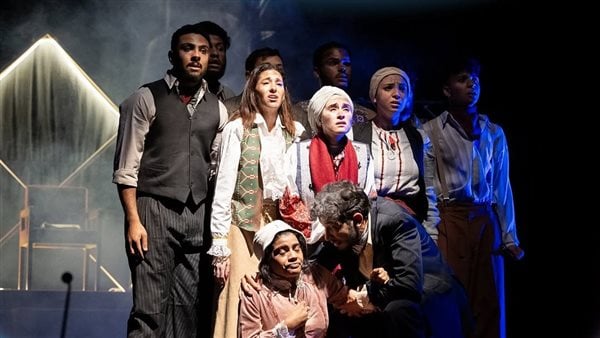 فريق جامعة بنها للمسرح يفوز بجائزة لجنة التحكيم في مهرجان آفاق العربي بسلطنة عمان فريق جامعة بنها للمسرح يفوز بجائزة لجنة التحكيم في مهرجان آفاق العربي بسلطنة عمان