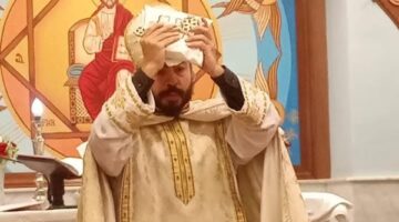 كنيسة سيدة البشارة بالمهاجرين تحتفل بصلوات خميس العهد .. صور