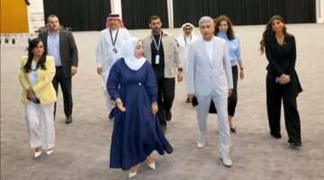 وزير السياحة يبحث في البحرين سبل تعزيز التعاون الثنائي وترويج الوجهات السياحية المشتركة
