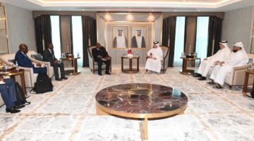 وزير الدولة للشؤون الخارجية يجتمع مع المبعوث الخاص للرئيس الزامبي