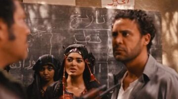فيلم اللعب مع العيال.. مغامرة لـ مدرس تاريخ انتقل للعيش في الصحراء