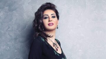 وفاء عامر بدعوة خاصة لـ سلاف فواخرجي بعد قرار نقابة الفنانين السوريين