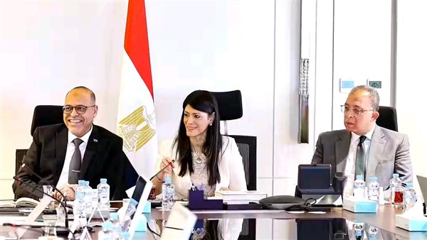 وزيرة التخطيط تطلق المرحلة الثانية من منصة «حافز» للدعم المالي والفني للقطاع الخاص وزيرة التخطيط تطلق المرحلة الثانية من منصة «حافز» للدعم المالي والفني للقطاع الخاص