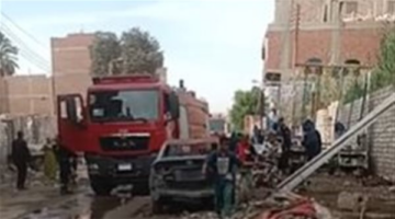 الحماية المدنية تسيطر على حريق جنينة زراعية بالمنيا| بث مباشر