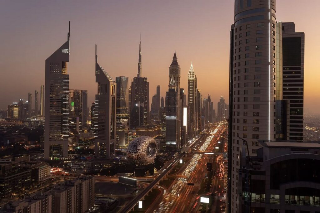 السوق العقاري بالإمارات يستهل 2025 بزخم قوي.. نمو قياسي في دبي وأبوظبي