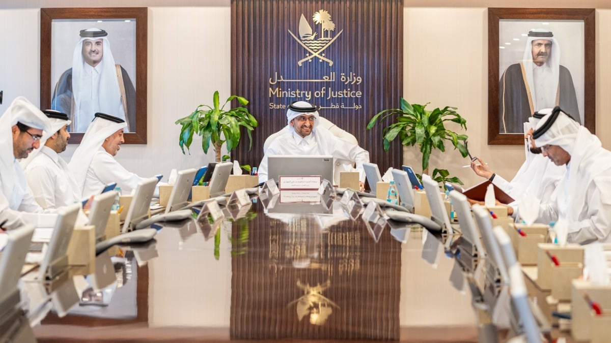 وزير العدل ووزير الدولة لشؤون مجلس الوزراء يرأس اجتماع لجنة قبول المحامين وزير العدل ووزير الدولة لشؤون مجلس الوزراء يرأس اجتماع لجنة قبول المحامين