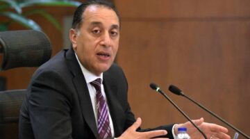 تعليقًا على هجرة الأطباء.. رئيس الوزراء: "كمان 6 سنين كليات الطب ستخرّج 29 ألف خريج"