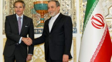غروسي في طهران: المهلة قصيرة أمام الولايات المتحدة وإيران لإبرام اتفاق نووي جديد