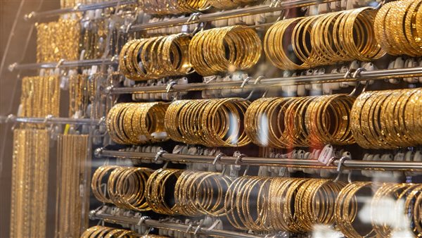 أسعار الذهب تعاود الانخفاض خلال التعاملات المسائية اليوم الخميس أسعار الذهب تعاود الانخفاض خلال التعاملات المسائية اليوم الخميس