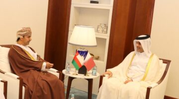 &nbsp;وزير المواصلات يجتمع مع وزير الأشغال العامة والنقل اللبناني ورئيس هيئة الطيران المدني العماني