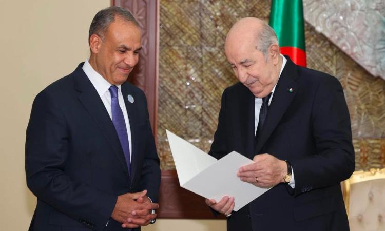 وزير الخارجية يسلم رسالة خطية من الرئيس السيسي إلى الرئيس الجزائري وزير الخارجية يسلم رسالة خطية من الرئيس السيسي إلى الرئيس الجزائري