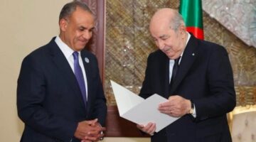 وزير الخارجية المصري يسلم الرئيس الجزائري رسالة من السيسي تناولت العلاقات الثنائية بين البلدين وحديث حول غزة