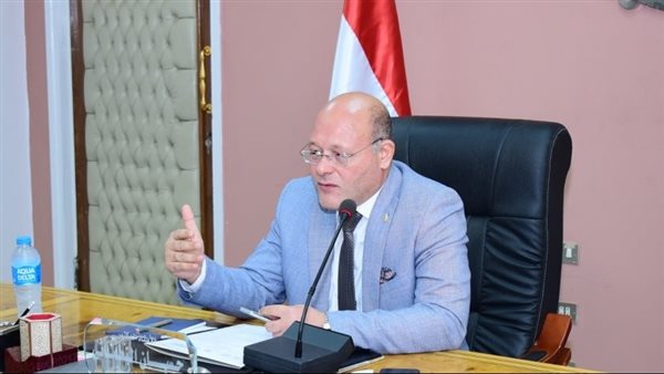 رئيس جامعة سوهاج والرقابة الإدارية يكرمان 93 متدربا بختام برنامج مكافحة الفساد رئيس جامعة سوهاج والرقابة الإدارية يكرمان 93 متدربا بختام برنامج مكافحة الفساد