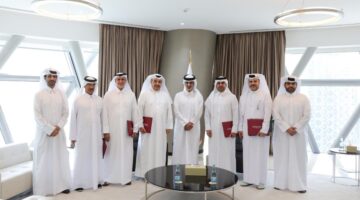 وزير الرياضة يكرم المخترعين القطريين الفائزين بميداليات بالمعرض الدولي للاختراعات
