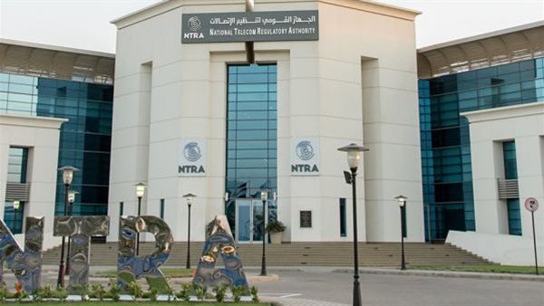 "تليفوناتنا بقت حتة حديدة".. مواطنون يستغيثون بسبب قرار الجهاز القومي لتنظيم الاتصالات "تليفوناتنا بقت حتة حديدة".. مواطنون يستغيثون بسبب قرار الجهاز القومي لتنظيم الاتصالات