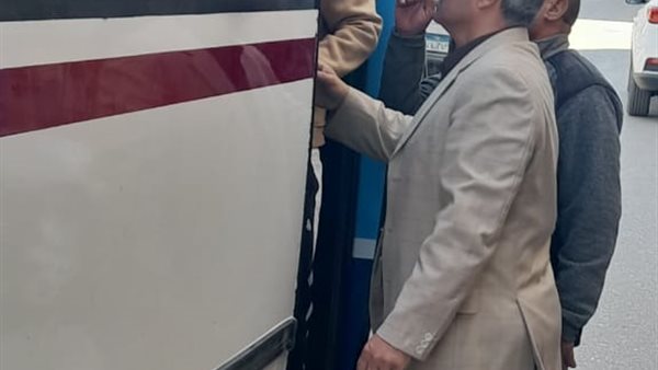 لليوم السادس على التوالي.. محافظ الدقهلية يواصل حملاته لضبط تعريفة الركوب بالمواقف لليوم السادس على التوالي.. محافظ الدقهلية يواصل حملاته لضبط تعريفة الركوب بالمواقف