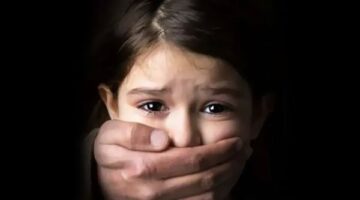 المتهم تسلل خلفها.. تعرض تلميذة ابتدائي لهتك عرض داخل حمام مدرسة بالمرج