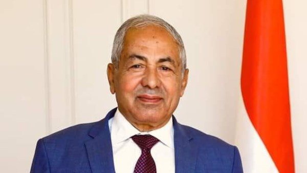 رئيس دفاع النواب يهنئ البابا تواضروس والأقباط بعيد القيامة المجيد رئيس دفاع النواب يهنئ البابا تواضروس والأقباط بعيد القيامة المجيد