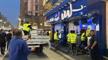 محافظ الجيزة يتابع غلق وتشميع مطاعم ومحال شهيرة في فيصل |صور