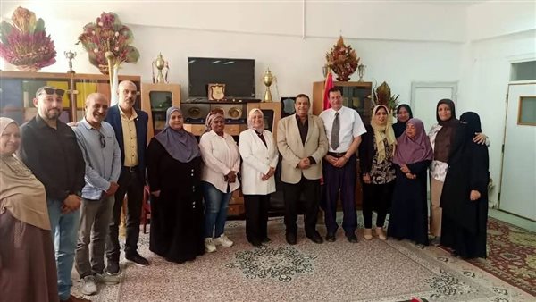 جامعة قناة السويس تطلق مبادرة لتكريم الأمهات المثاليات داخل الكليات والإدارات جامعة قناة السويس تطلق مبادرة لتكريم الأمهات المثاليات داخل الكليات والإدارات