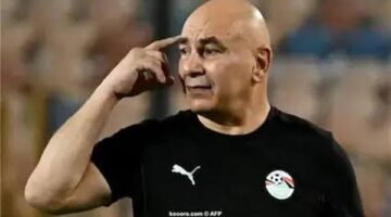 جهاز الفراعنة يتابع لاعبي الأهلي في مباراة صن داونز