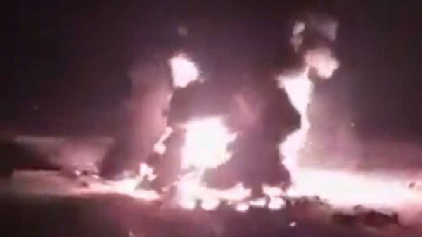 وسائل إعلام حوثية تكشف حصيلة الضحايا بعد قصف ميناء رأس عيسى