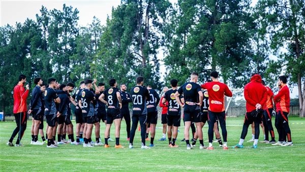 الأهلي يختتم تدريباته استعدادًا لمواجهة صن داونز الأهلي يختتم تدريباته استعدادًا لمواجهة صن داونز