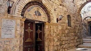 بث مباشر.. خدمة الساعات الملوكية الكبرى وتنزيل المصلوب من كنيسة دير السيدة العذراء