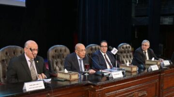 الموسم الثقافي لجامعة القاهرة..محاضرة تاريخية للدكتور مفيد شهاب حول ملحمة استرداد طابا
