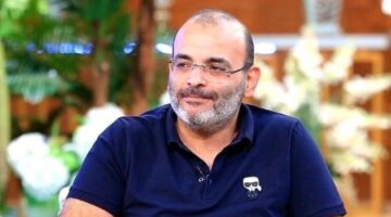 أيمن بهجت قمر يعزي أسرة الراحل سليمان عيد
