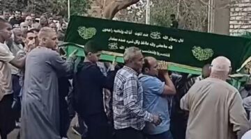 حكم كتابة بعض الآيات والأذكار على الكفن.. دار الإفتاء تجيب