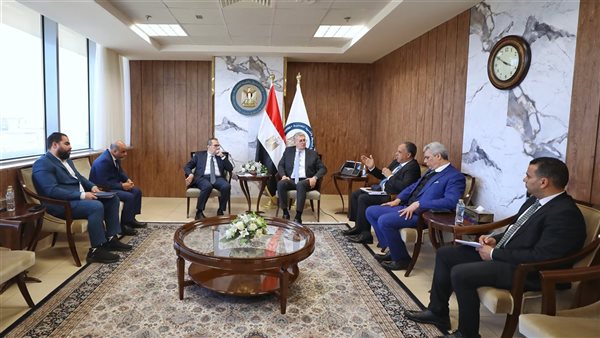 وزير البترول والثروة المعدنية يلتقي الرئيس التنفيذي لشركة “أديس” وزير البترول والثروة المعدنية يلتقي الرئيس التنفيذي لشركة “أديس”