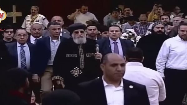 البابا تواضروس الثاني يترأس صلوات الجمعة العظيمة من الكاتدرائية المرقسية بالعباسية البابا تواضروس الثاني يترأس صلوات الجمعة العظيمة من الكاتدرائية المرقسية بالعباسية