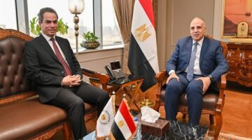 وزير الري يلتقي رئيس الهيئة الوطنية للإعلام.. صور