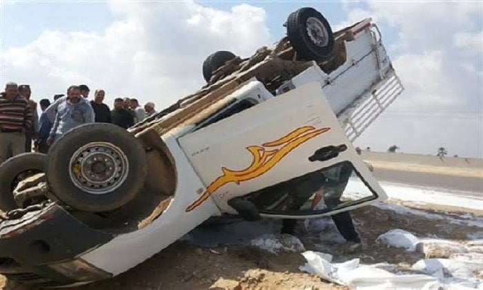 «ربع نقل» الموت.. تفاصيل إصابة 17 شخص بينهم حالتا غيبوبة في انقلاب مروع بصحراوي المنيا «ربع نقل» الموت.. تفاصيل إصابة 17 شخص بينهم حالتا غيبوبة في انقلاب مروع بصحراوي المنيا