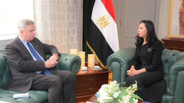 وزيرة التضامن تلتقي السفير الألماني بالقاهرة.. ويبحثان تعزيز سبل التعاون في مجالات العمل المشتركة وزيرة التضامن تلتقي السفير الألماني بالقاهرة.. ويبحثان تعزيز سبل التعاون في مجالات العمل المشتركة