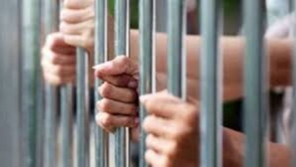 القبض على المتهمين بالتعدي على رجل وتهديد زوجته بدمياط القبض على المتهمين بالتعدي على رجل وتهديد زوجته بدمياط