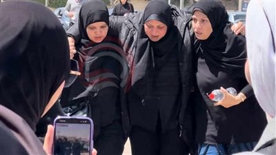 انهيار زوجته وحسام داغر أول الحاضرين.. اللقطات الأولى من جنازة سليمان عيد انهيار زوجته وحسام داغر أول الحاضرين.. اللقطات الأولى من جنازة سليمان عيد