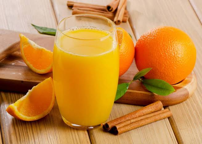 غني بالمعادن.. ماذا يحدث للجسم عند شرب عصير البرتقال في الصباح؟ غني بالمعادن.. ماذا يحدث للجسم عند شرب عصير البرتقال في الصباح؟