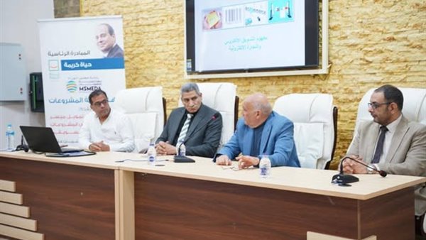 بحوث الصحراء يُطلق ورشة تدريبية عن التسويق الإلكتروني لدعم المرأة البدوية في مطروح بحوث الصحراء يُطلق ورشة تدريبية عن التسويق الإلكتروني لدعم المرأة البدوية في مطروح
