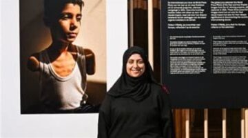 فلسطينية تفوز بجائزة الصحافة العالمية عن صورة طفل شوهته غارة إسرائيلية