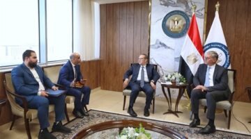 وزير البترول يناقش مع "أديس" خططها لزيادة معدلات إنتاج الزيت الخام